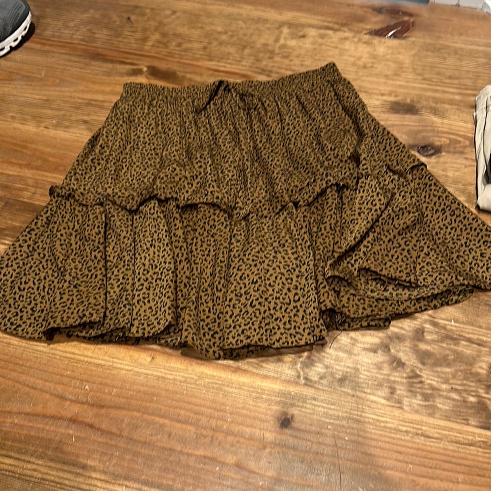 Jodifl leopard print skirt with built in shorts size medium.